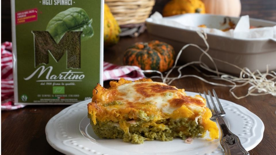 Couscous di spinaci al forno, con zucca, prosciutto e formaggio