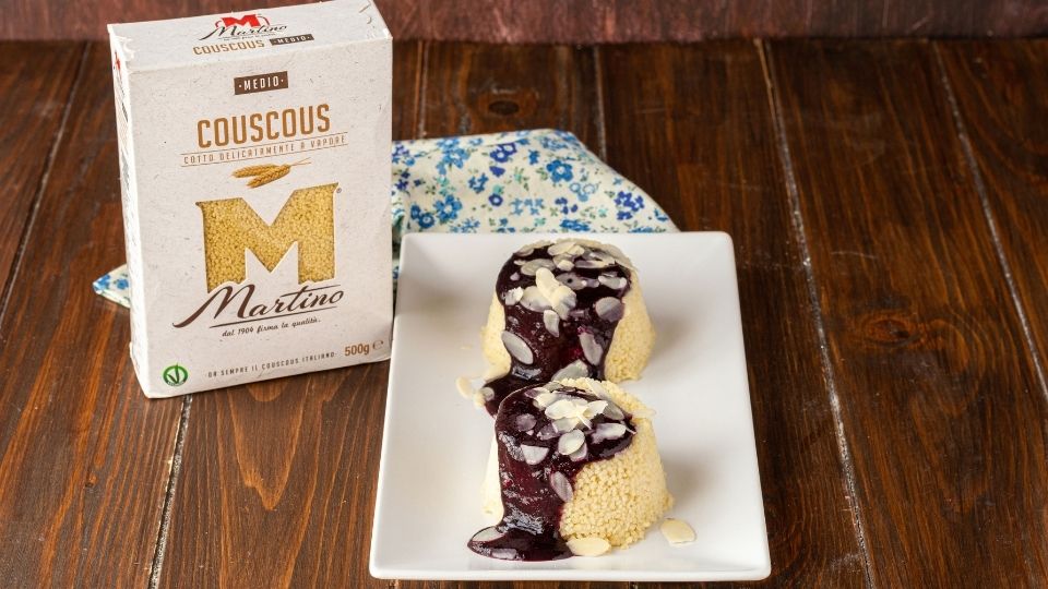Tortini di couscous con salsa ai mirtilli