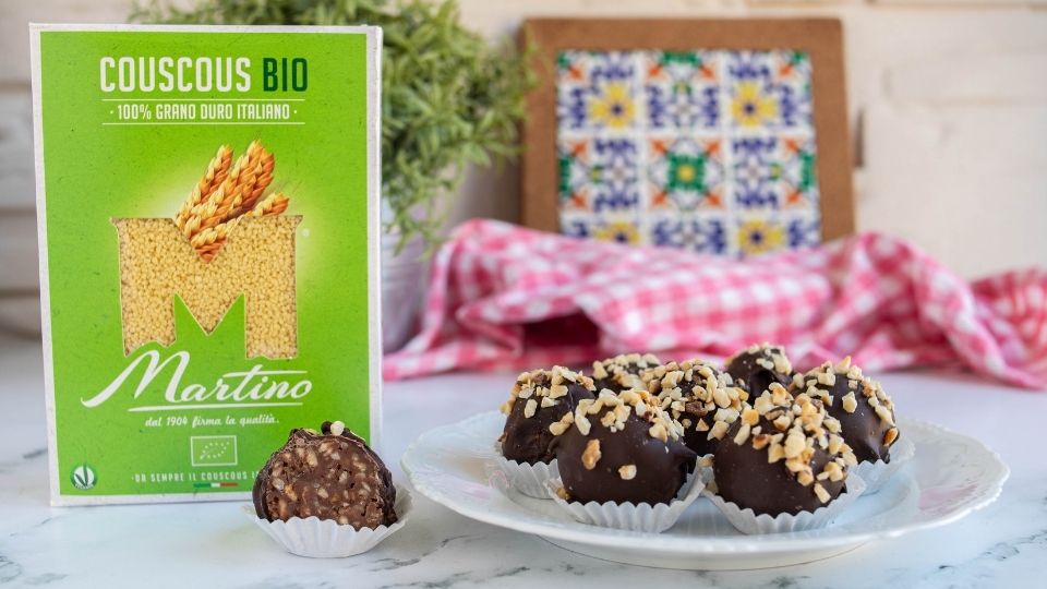 Cioccolatini con nocciole e couscous